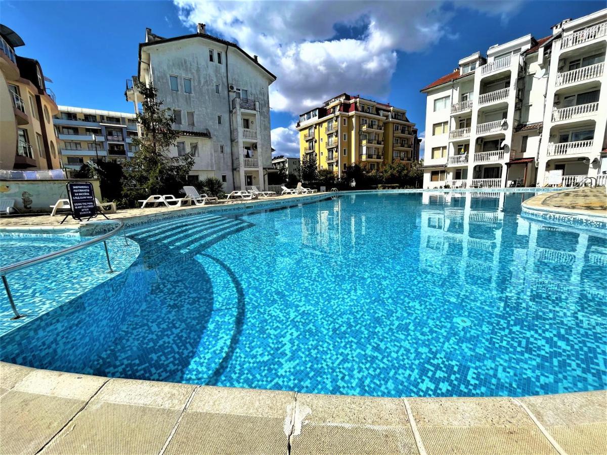 Bravo 5 Holiday Home Pantai Sunny Luaran gambar